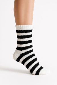 Medias de Peluche Rayadas PAQ X12