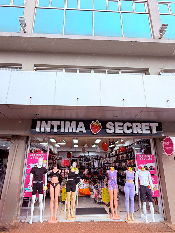 Intima Secret Avenida Central a la par de Cachos